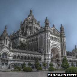 Illustration de la référence HDRI Basilique Sainte-Thérèse de Lisieux - Facade gauche 